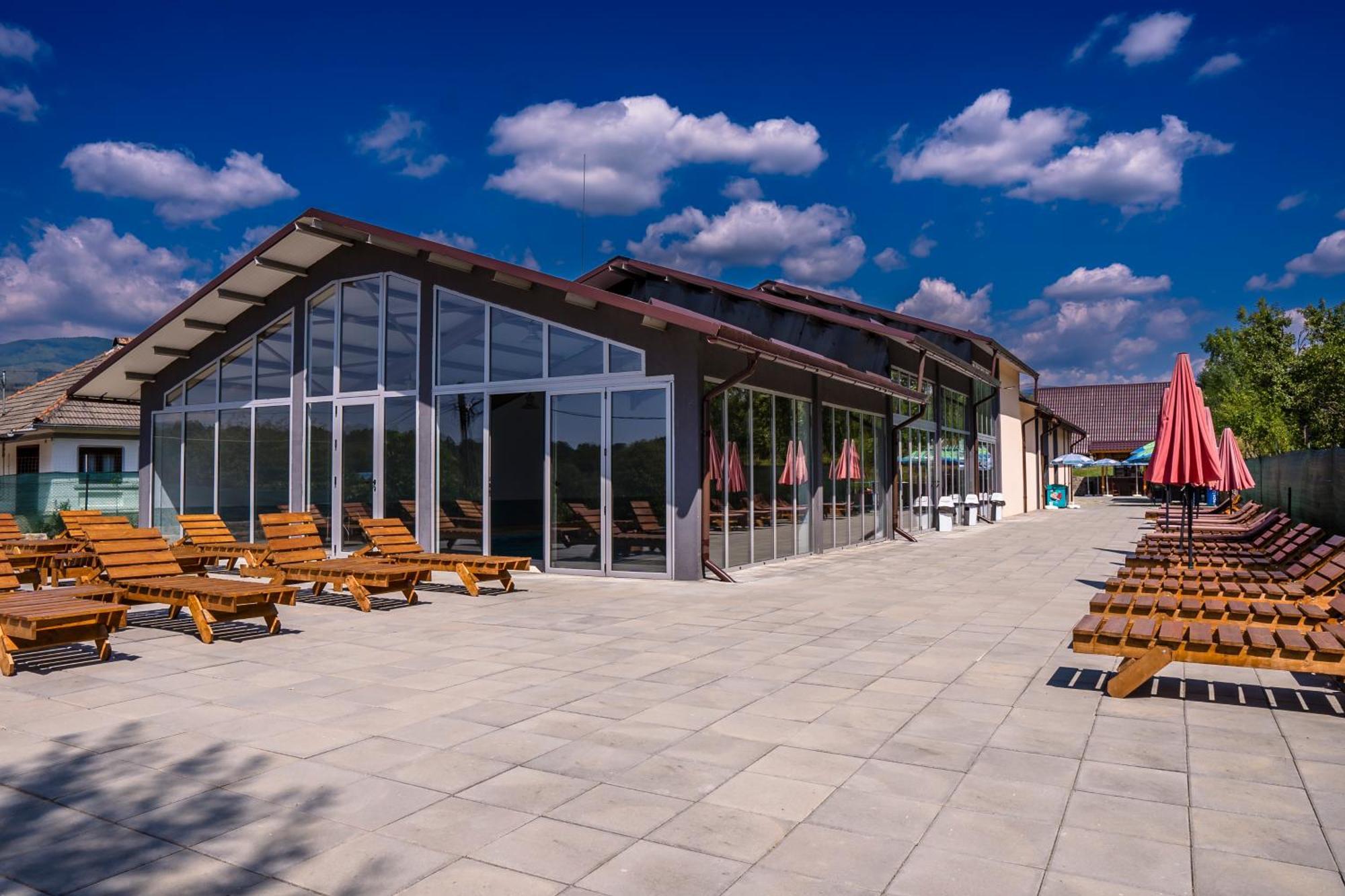 Hotel Aquacool Crasna  Exterior foto